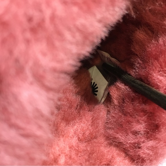 UGG COZY II LOGO SUEDE / SHEEPSKIN SLIPPERS -REDWOOD -BIG KIDS US 3 -NEW - Picture 4 of 7